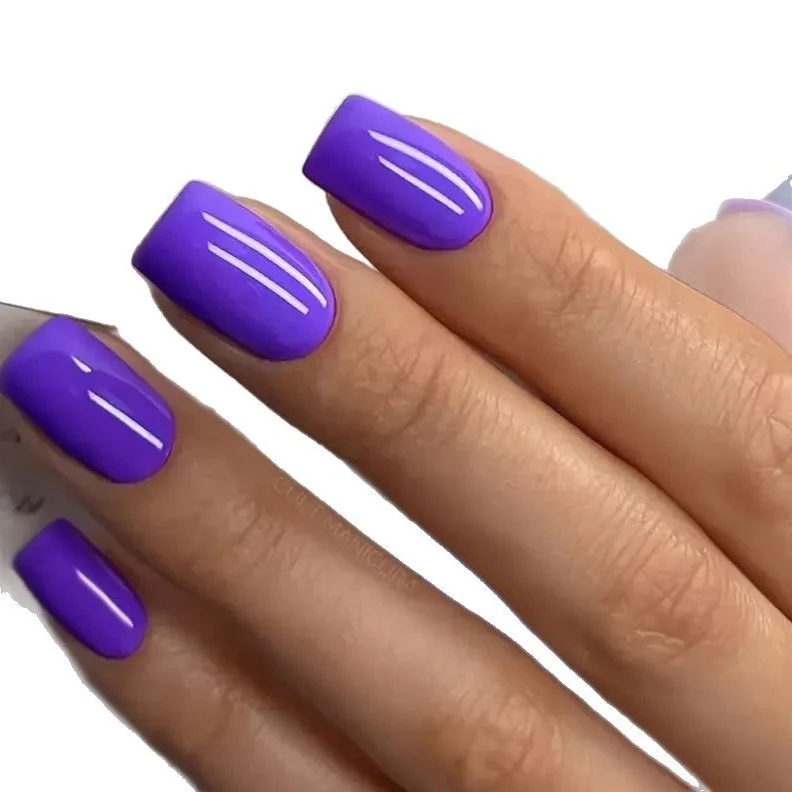 Stylish Glossy Nail Polish Stornfield