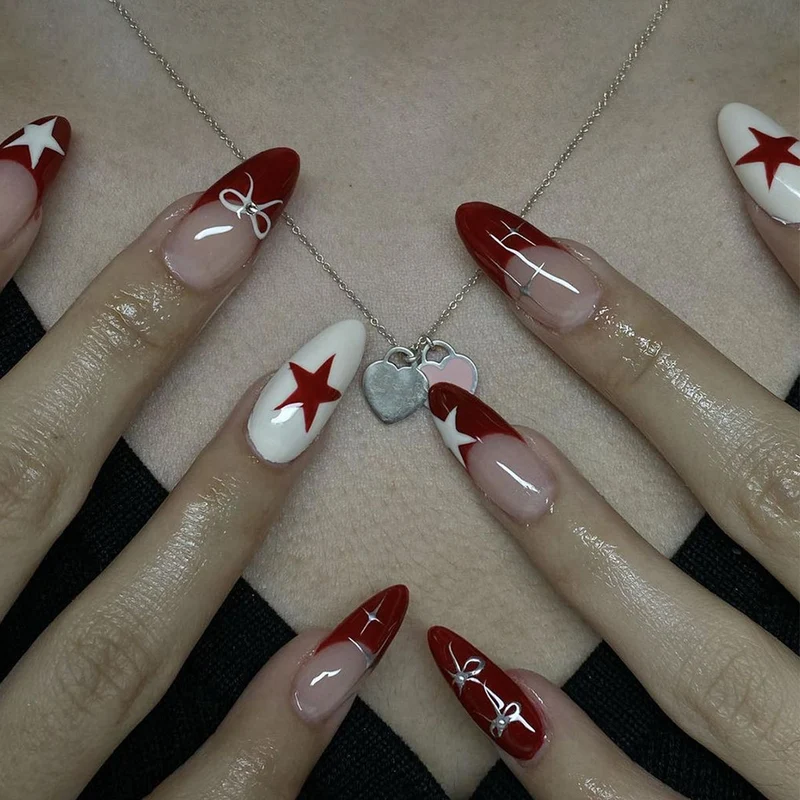Glamorous Star-Accent Nail Art Extensions Stornfield
