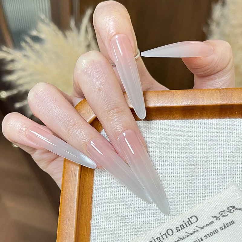 Elegante Nagelkunst Press-On Nägel Karnz