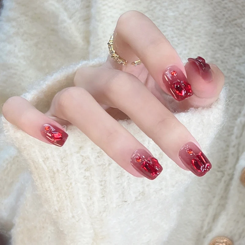 Natural Almond-Shaped Press-On Nails Stornfield