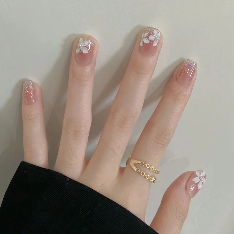 Natural Almond-Shaped Press-On Nails Stornfield