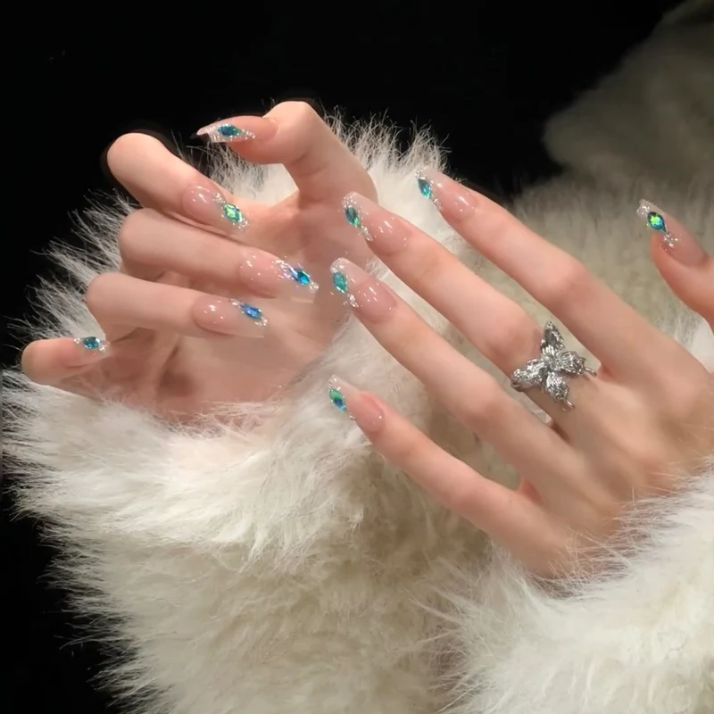 Natural Almond-Shaped Press-On Nails Stornfield