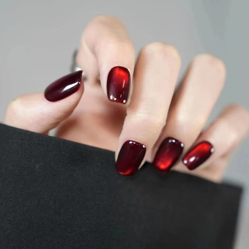 Natural Almond-Shaped Press-On Nails Stornfield