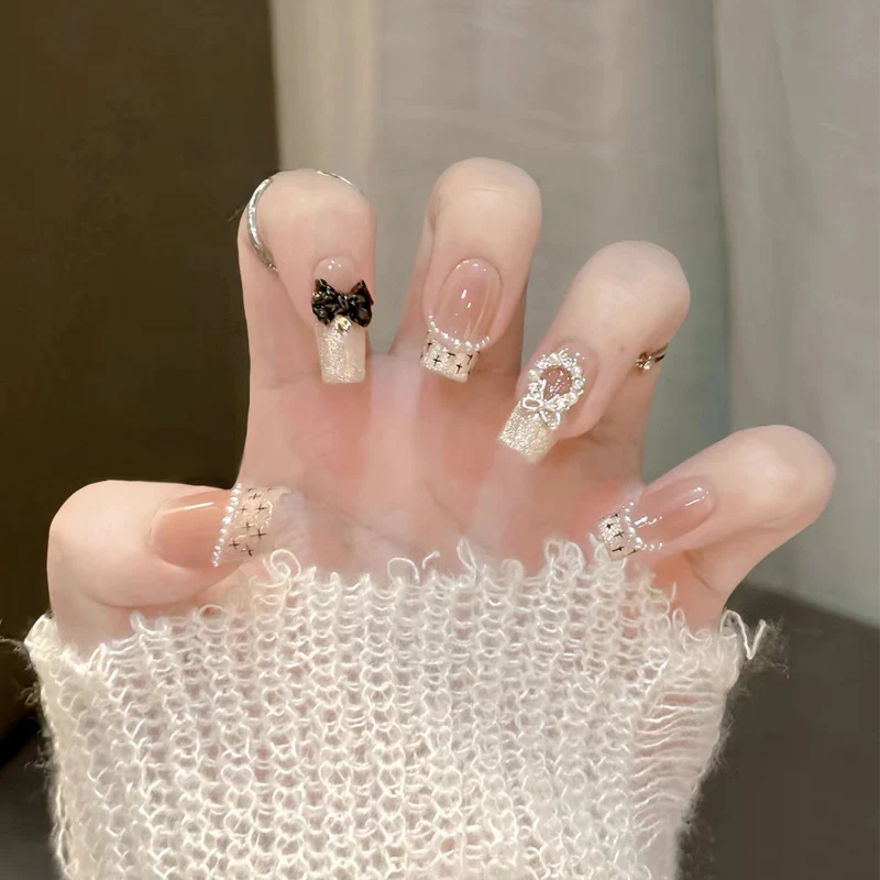 Modestly Chic Press-On Nails Stornfield