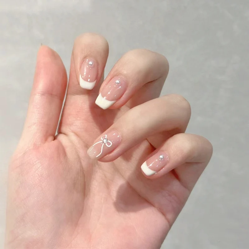 Luxury Press-On Nail Set with Glitter Accent Stornfield
