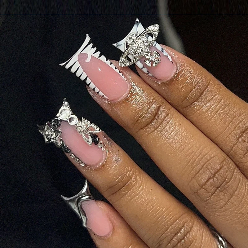 Luxury Press-On Nail Art Set with Rhinestone Embellishments Stornfield