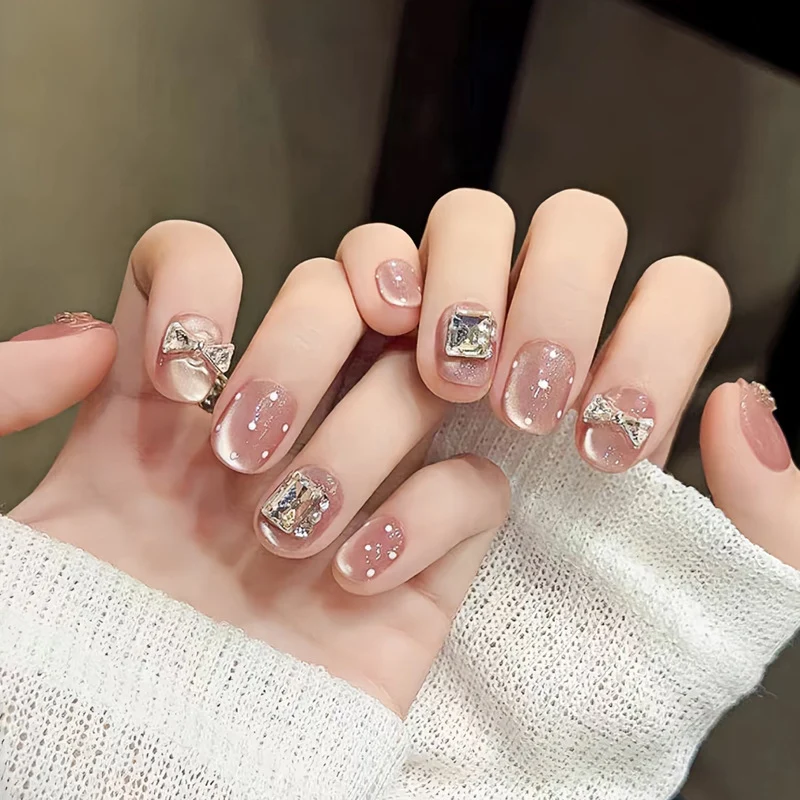 Luxurious Rhinestone-Embellished Press-On Nails Stornfield