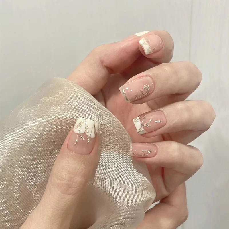 Iridescent Press-On Nail Set Stornfield