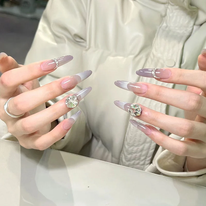 Iridescent Press-On Nail Set Stornfield