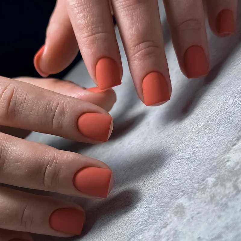 Artificial nail art with matte finish Stornfield