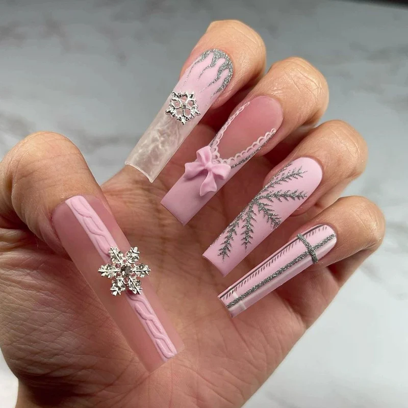 Luxuriöses verziertes Press-On-Nagel-Set Karnz