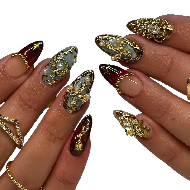 Luxuriöse Verzierungen für Nagelkunstverlängerungen Karnz