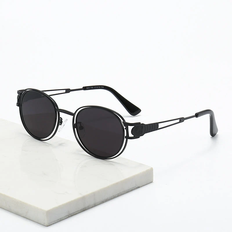 Dame solbrille med moderne metallramme og komfortable nesepads Luvikno
