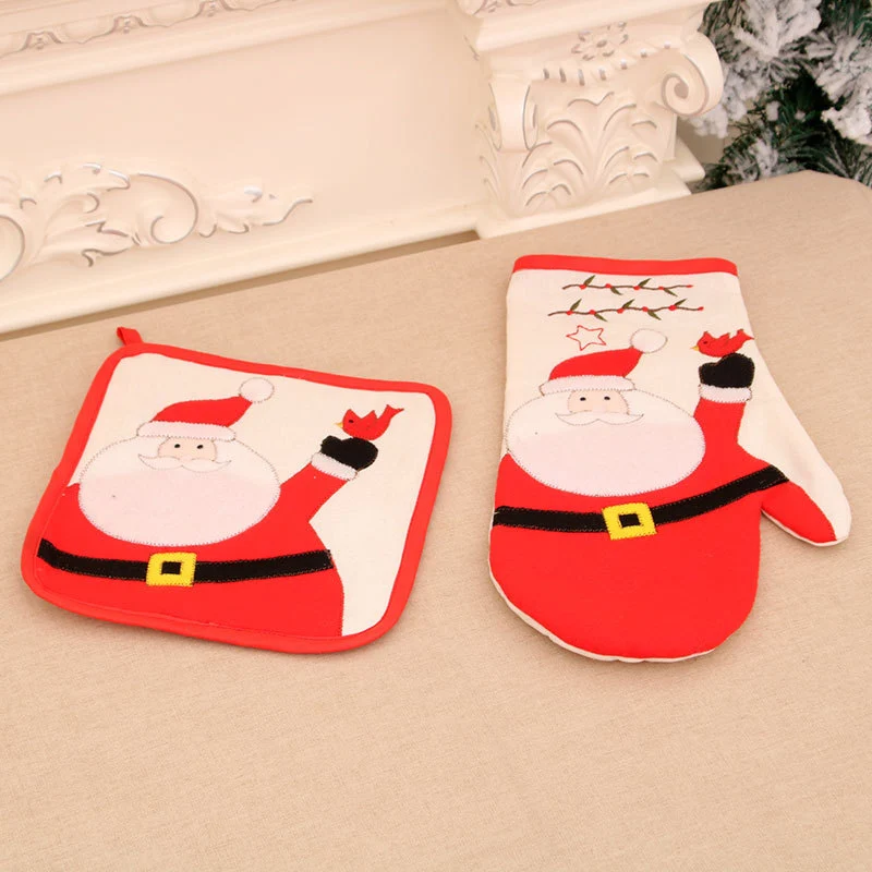 Santa-Themed Oven Mitts Stornfield