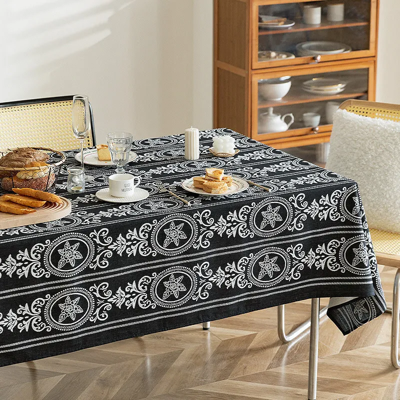 Wendbare Jacquard-Tischdecke mit floralen Medaillon-Reliefs Karnz