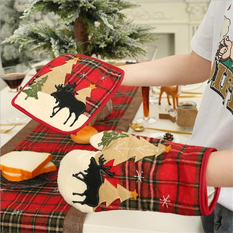 Christmas-Themed Kitchen Pot Holder Stornfield