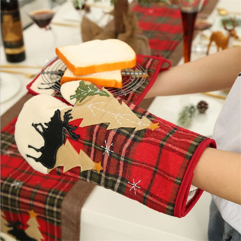 Christmas-Themed Kitchen Pot Holder Stornfield