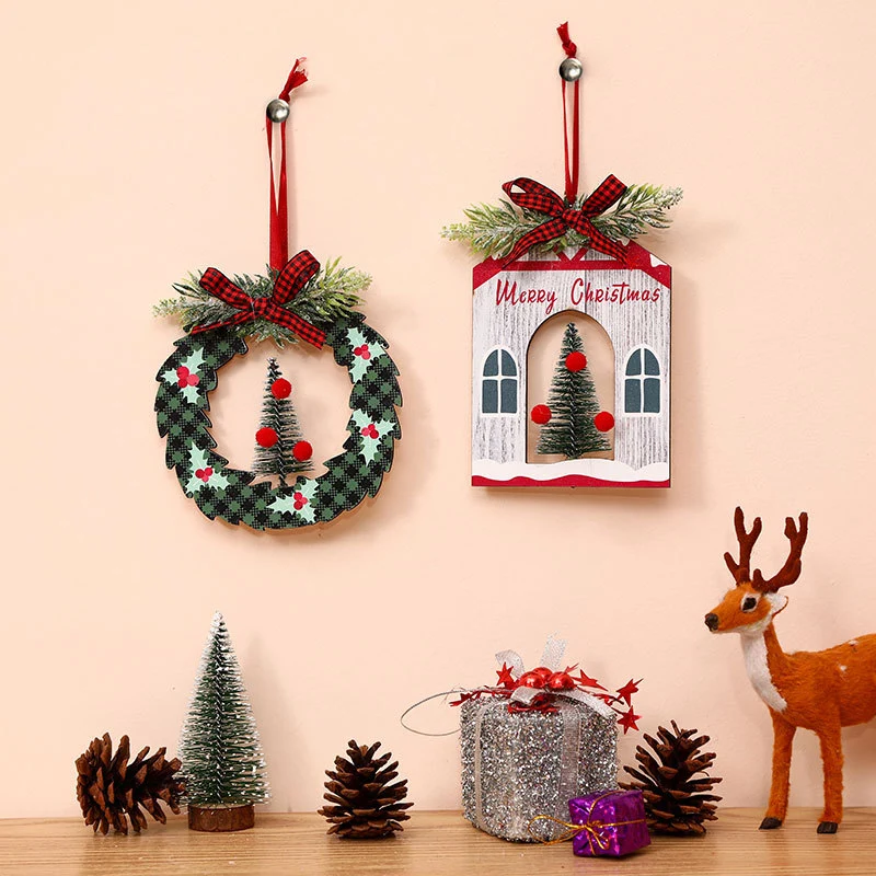 Charming Holiday Wreath Decoration Stornfield