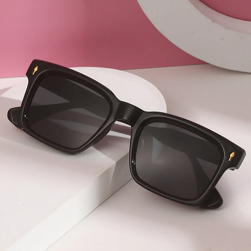 Dame stilig firkantet solbrille Luvikno