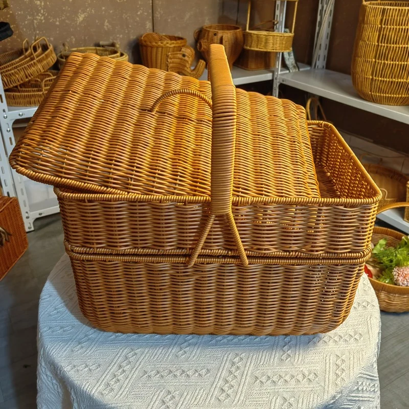 Woven Picnic Basket Stornfield