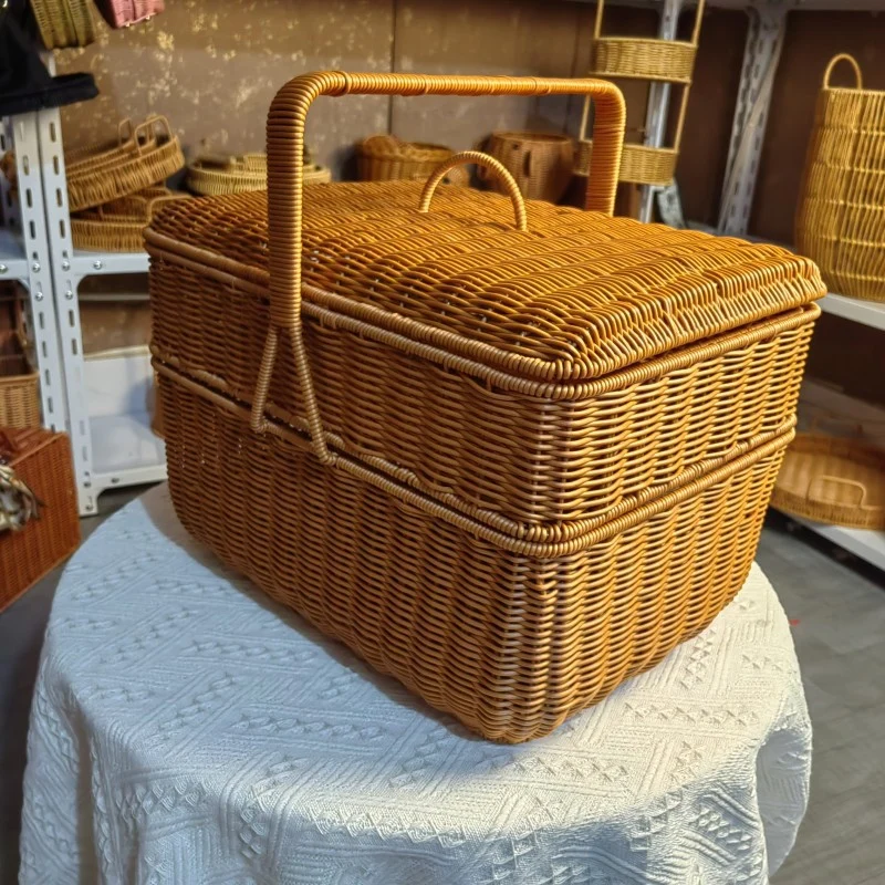 Woven Picnic Basket Stornfield