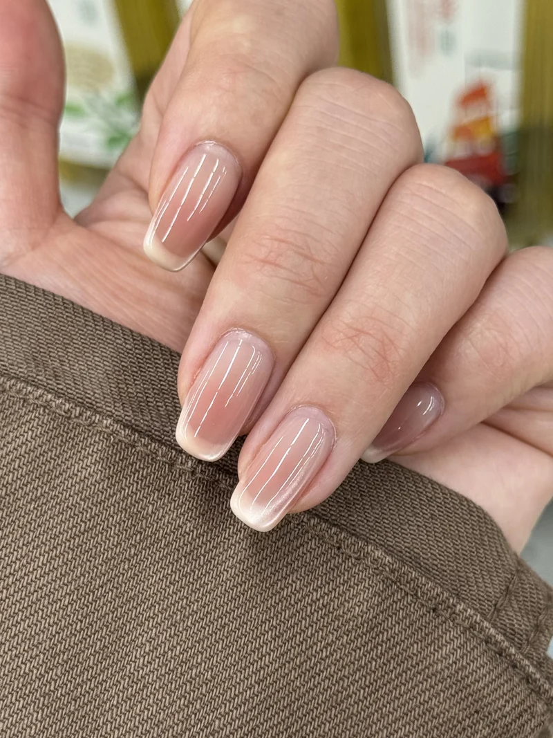 Elegant Glossy French Tip Press-On Nails Stornfield