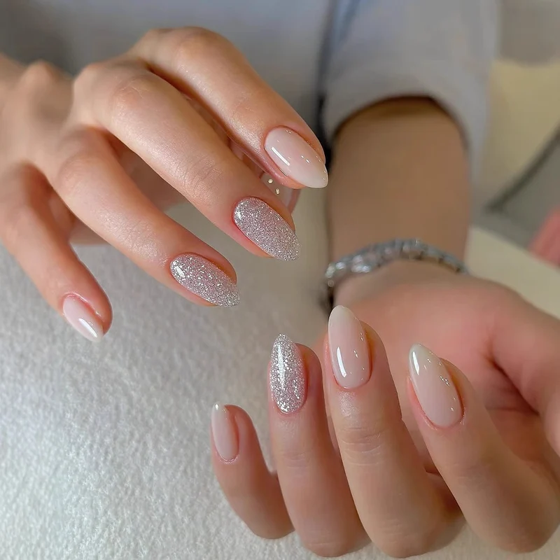 Elegant Glittery Almond Shaped Press-On Nails Stornfield