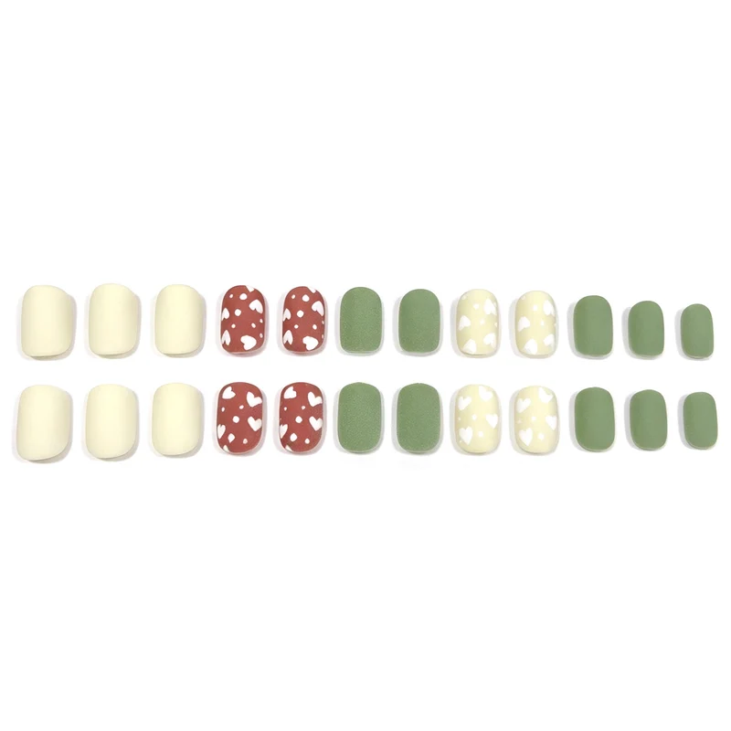 Artistic Heart-Embellished Nail Art Set Stornfield