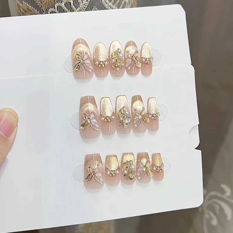 Elegant 3D Floral Press-On Nail Art Set Stornfield