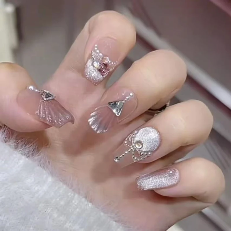 Elegant 3D Floral Design Press-On Nail Set Stornfield