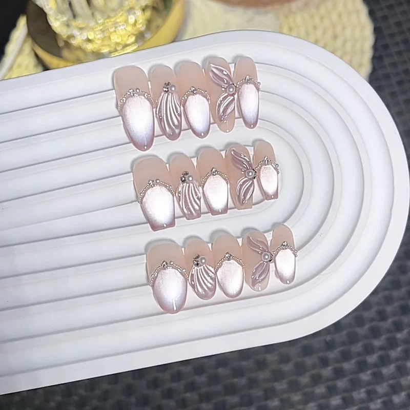 Decorative Press-On Nail Set with Elegant Embellishments Stornfield