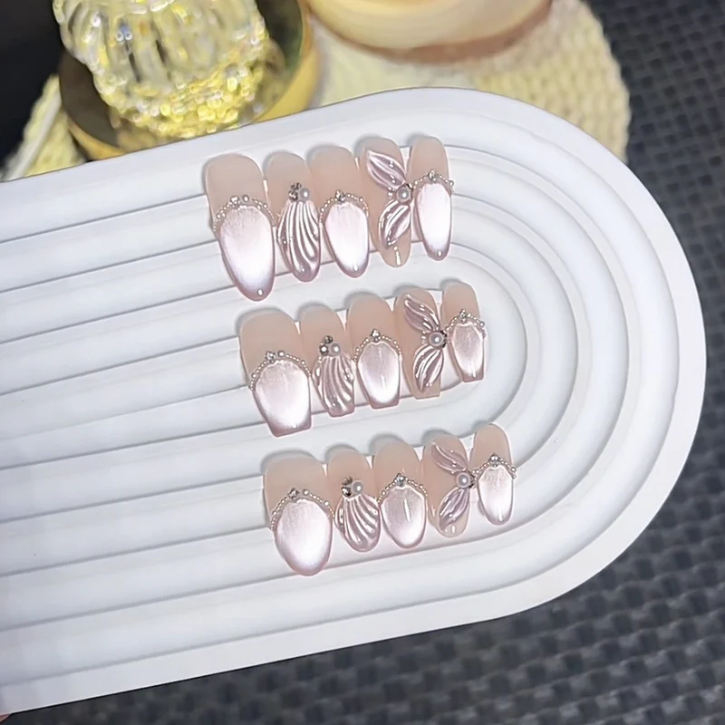 Decorative Press-On Nail Set with Elegant Embellishments Stornfield
