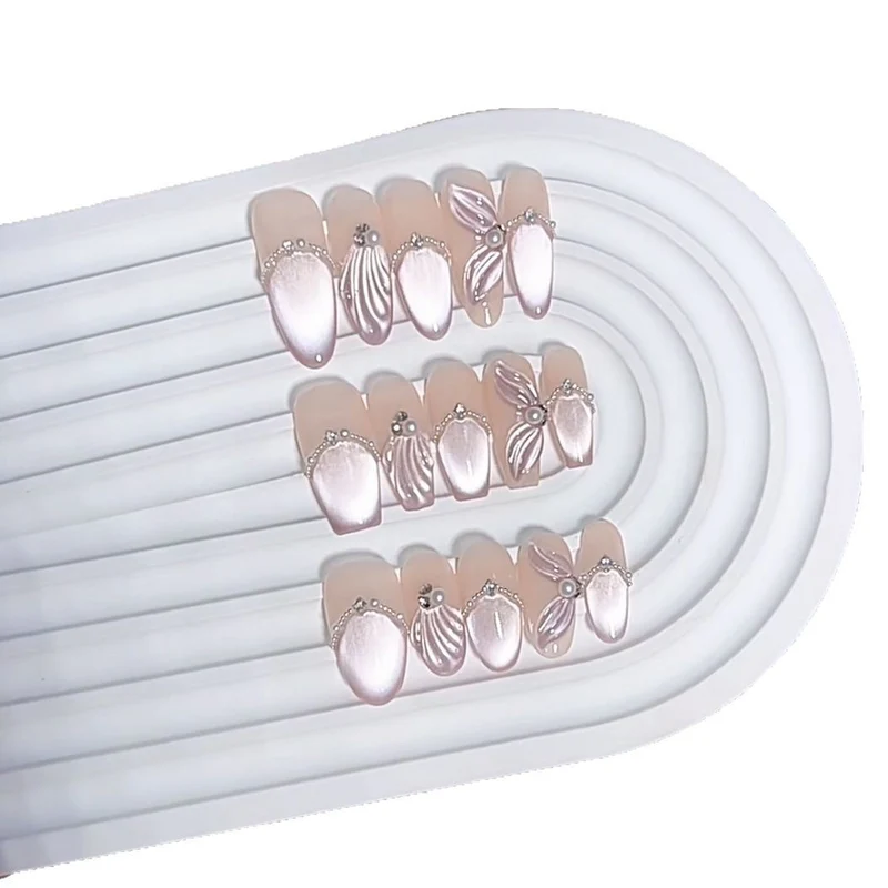 Decorative Press-On Nail Set with Elegant Embellishments Stornfield