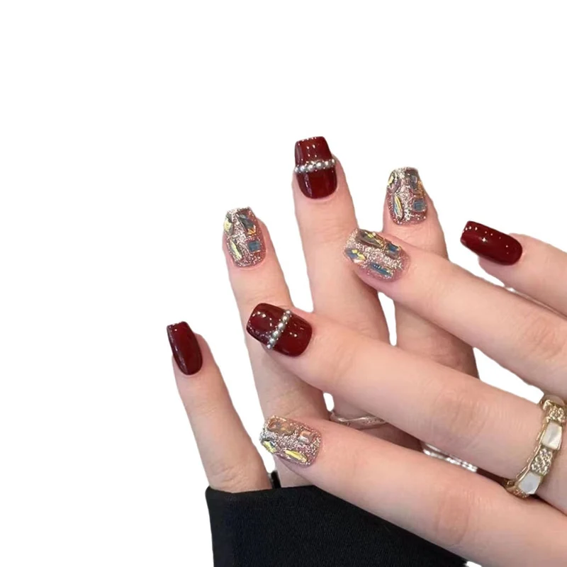 Decorative Press-On Nail Art Set with Iridescent Accents Stornfield