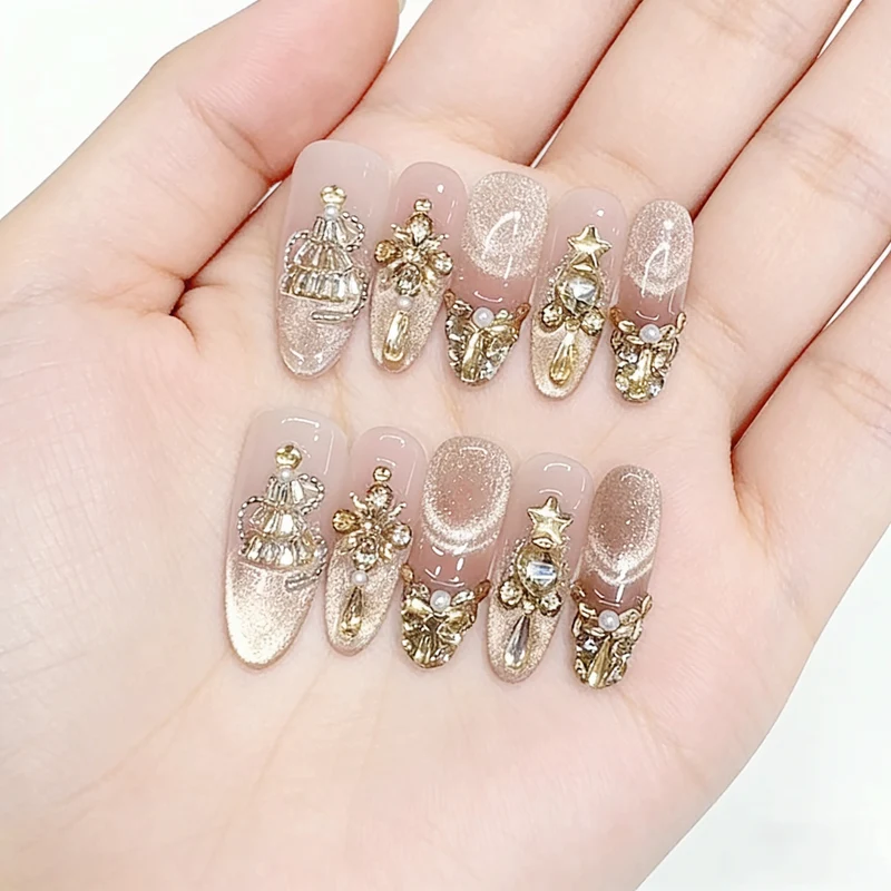 Decorative Press-On Nail Art Set with Glamorous Gold Accents Stornfield