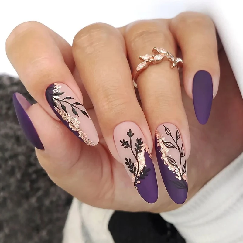 Artfully decorated stiletto nails Stornfield