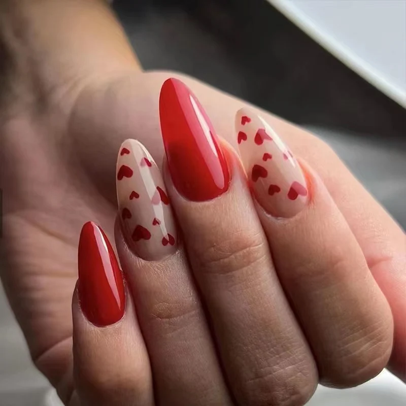 Artificial nails with heart design Stornfield