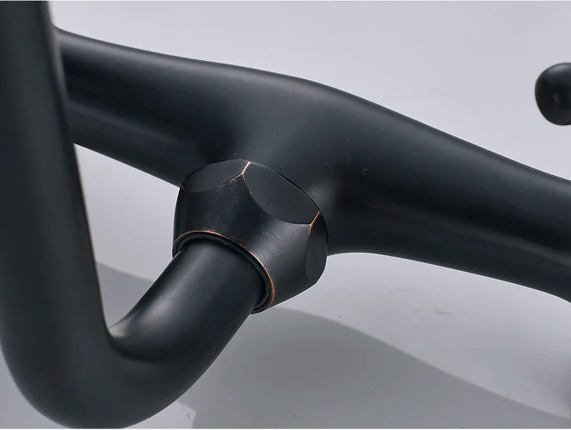 Ravion Orbis 360° Wandarmatur in Antik-Messing / ORB Schwarz