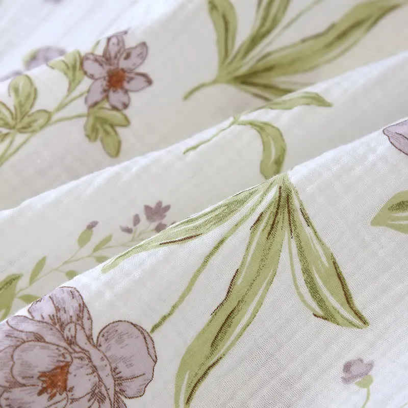 Kimono-Bademantel aus Baumwolle mit violettem Blumenmuster