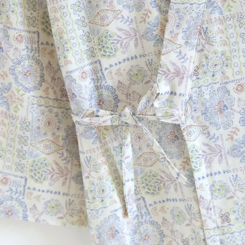 Kimono-Bademantel aus Baumwolle mit ethnischem Vintage-Blumenmuster