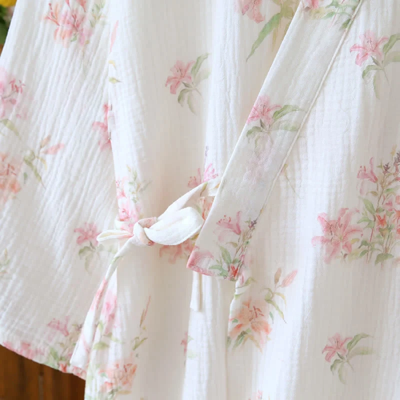Kimono-Bademantel aus reiner Baumwolle mit rosa Blumenmuster