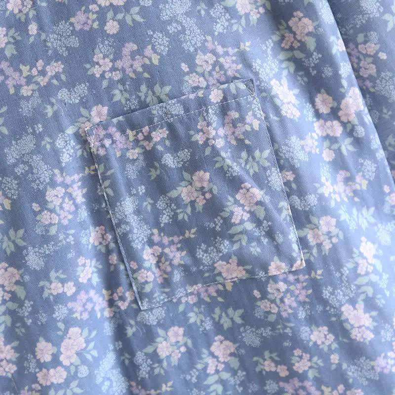 Rustikaler blauer Kimono-Bademantel aus Baumwolle mit Blumenmuster