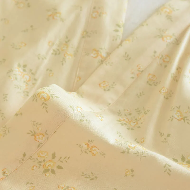 Gelber Kimono-Bademantel aus Baumwollgaze mit botanischem Motiv