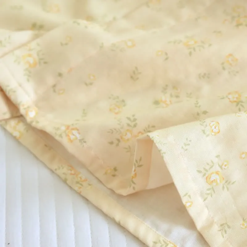 Gelber Kimono-Bademantel aus Baumwollgaze mit botanischem Motiv