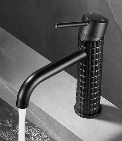 DiamondLux Waschtischarmatur – Schwarzer Einhebel Wasserhahn aus Messing