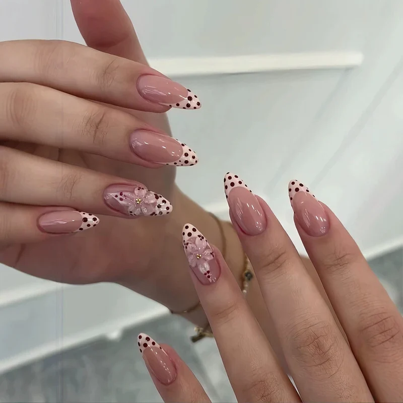 Themed Floral Press-On Nail Set Stornfield