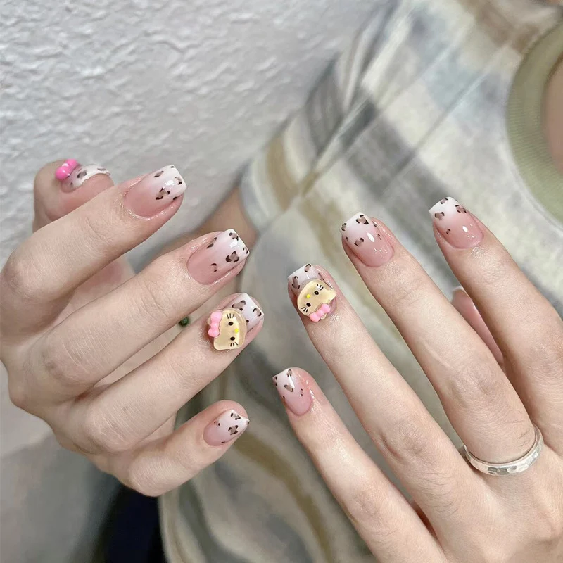 Stylish Press-On Nail Tips with Leopard Design Stornfield