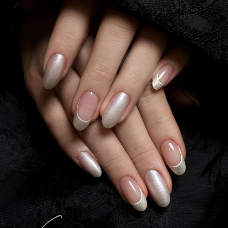 Stylish Press-On Nail Set with Elegant Glitter Accents Stornfield