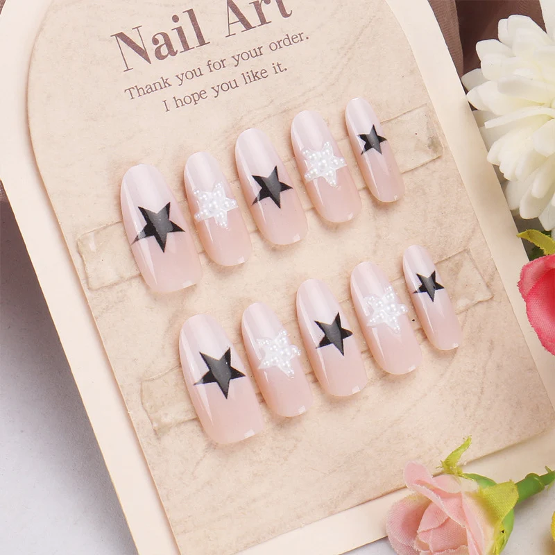 Stylish Press-On Nail Set with Elegant Floral Accents Stornfield