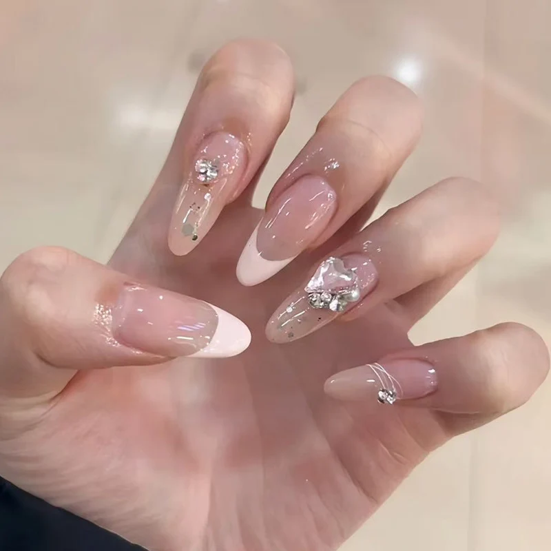 Stylish Press-On Nail Set with Elegant Floral Accents Stornfield